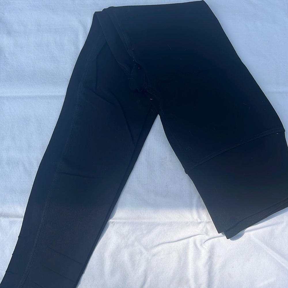Medium women’s Fabletics leggings
